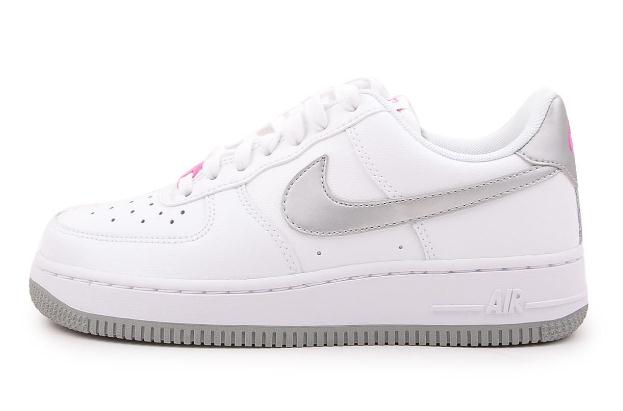 耐克質(zhì)量好不好 耐克質(zhì)量真的比安踏好嗎 耐克質(zhì)量好不好 耐克質(zhì)量真的比安踏好嗎