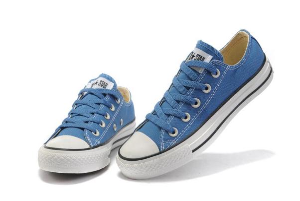 帆布鞋有泥漬怎么弄 帆布鞋有膠水怎么去除 帆布鞋有泥漬怎么弄 帆布鞋有膠水怎么去除