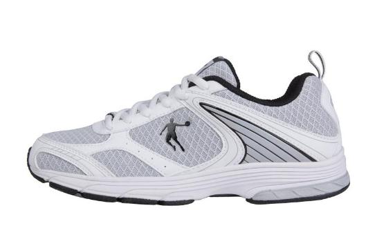 跑步鞋可以水洗嗎 跑步鞋可以用洗衣機(jī)洗嗎 跑步鞋可以水洗嗎 跑步鞋可以用洗衣機(jī)洗嗎