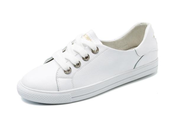 小白鞋哪個(gè)品牌比較好 性價(jià)比高的小白鞋品牌都有哪些 小白鞋哪個(gè)品牌比較好 性價(jià)比高的小白鞋品牌都有哪些