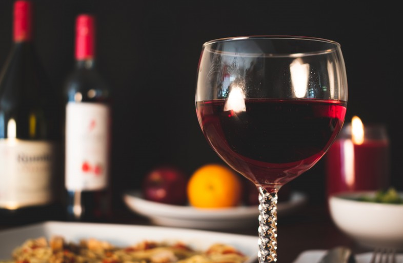 喝紅酒的好處和壞處 喝紅酒的好處與功效 喝紅酒的好處和壞處 喝紅酒的好處與功效