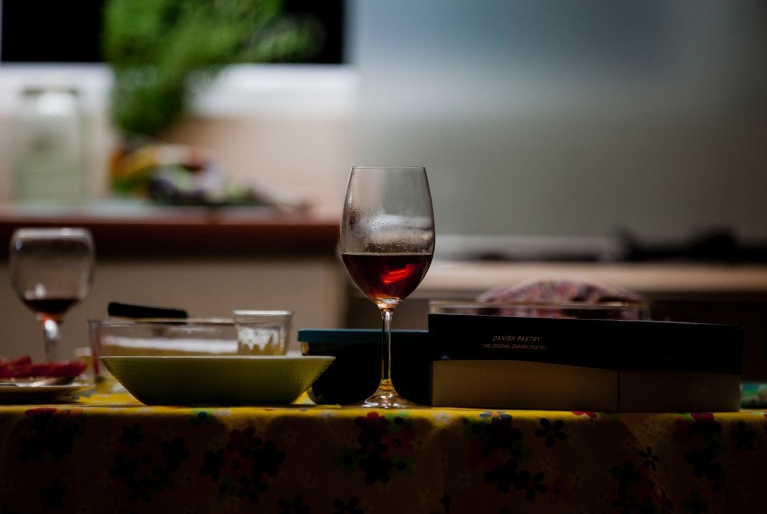 喝紅酒的好處和壞處 喝紅酒的好處與功效 喝紅酒的好處和壞處 喝紅酒的好處與功效