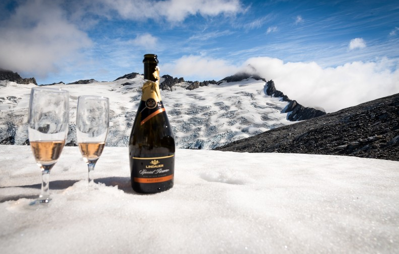 干紅葡萄酒保質(zhì)期幾年 干紅葡萄酒怎么喝比較好 干紅葡萄酒保質(zhì)期幾年 干紅葡萄酒怎么喝比較好