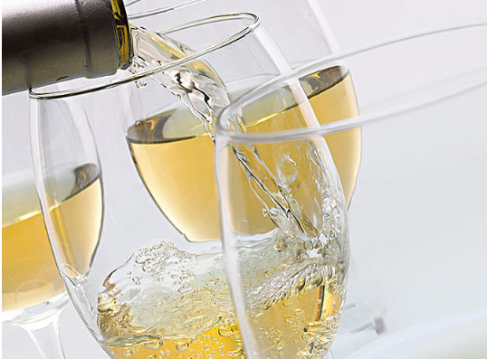 半干白葡萄酒怎么喝 半干白葡萄酒配什么喝 半干白葡萄酒怎么喝 半干白葡萄酒配什么喝