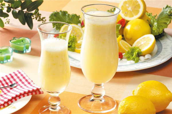 牛奶是全蛋白嗎 牛奶能補(bǔ)充維生素嗎 牛奶是全蛋白嗎 牛奶能補(bǔ)充維生素嗎