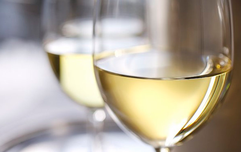 半干白葡萄酒好喝嗎 半干白葡萄酒哪種好喝 半干白葡萄酒好喝嗎 半干白葡萄酒哪種好喝