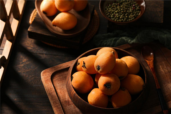 枇杷能止咳嗎 枇杷治風(fēng)寒咳嗽嗎 枇杷能止咳嗎 枇杷治風(fēng)寒咳嗽嗎