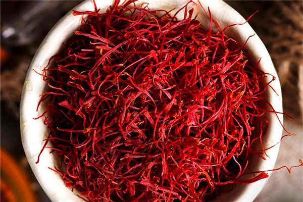 藏紅花可以調(diào)月經(jīng)嗎 藏紅花對(duì)女人有什么好處 藏紅花可以調(diào)月經(jīng)嗎 藏紅花對(duì)女人有什么好處