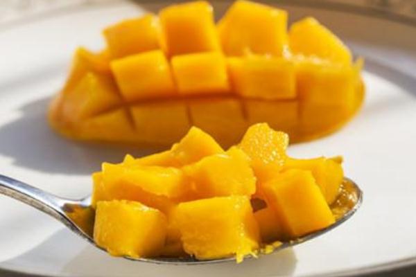 芒果可以多吃點(diǎn)嗎 芒果一次吃多少合適 芒果可以多吃點(diǎn)嗎 芒果一次吃多少合適