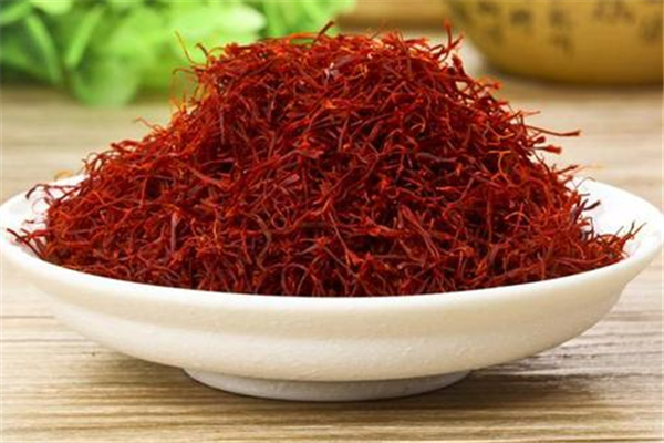 藏紅花男人可以喝嗎 藏紅花泡水多久 藏紅花男人可以喝嗎 藏紅花泡水多久