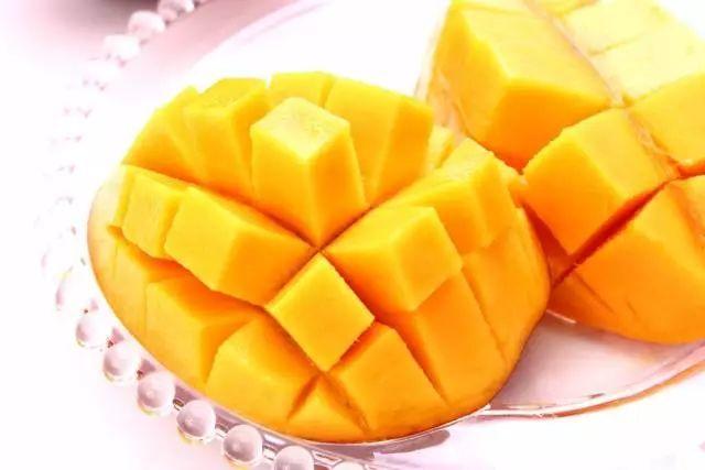 芒果可以和小龍蝦一起吃嗎 芒果不可以和什么東西一起吃 芒果可以和小龍蝦一起吃嗎 芒果不可以和什么東西一起吃