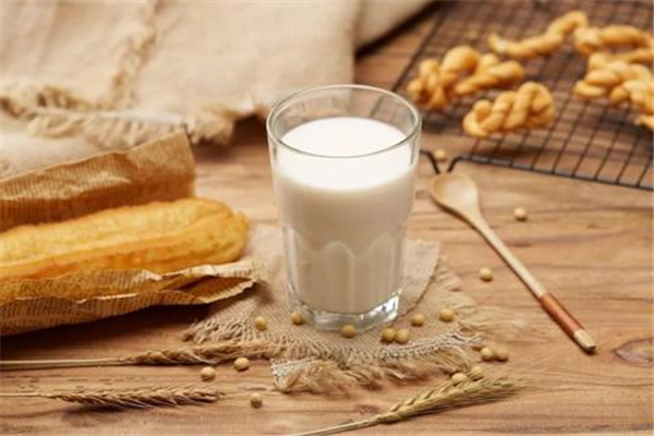 豆奶補(bǔ)羊水嗎 豆奶孕婦可以喝嗎 豆奶補(bǔ)羊水嗎 豆奶孕婦可以喝嗎