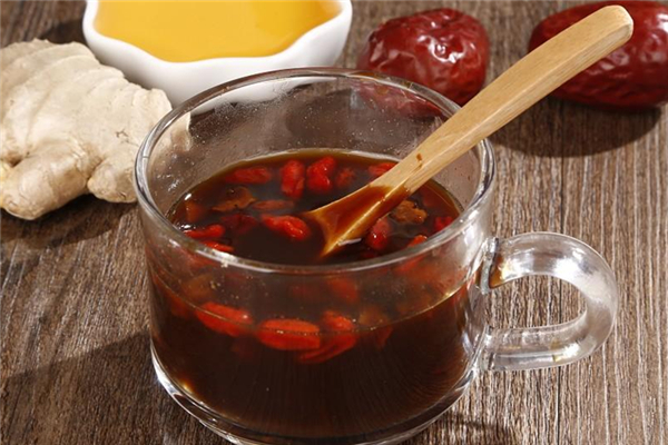 紅糖和白糖的區(qū)別 紅糖糖尿病人可以吃嗎 紅糖和白糖的區(qū)別 紅糖糖尿病人可以吃嗎