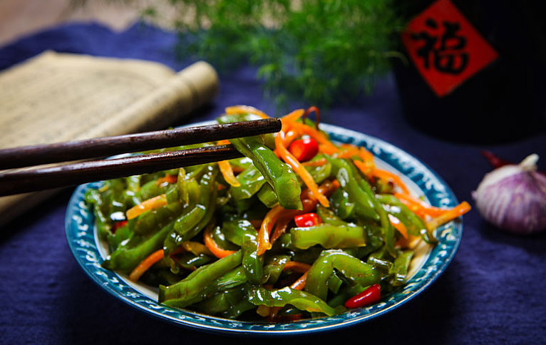 裙帶菜和海菜是一樣的東西嗎 裙帶菜和海菜的區(qū)別 裙帶菜和海菜是一樣的東西嗎 裙帶菜和海菜的區(qū)別