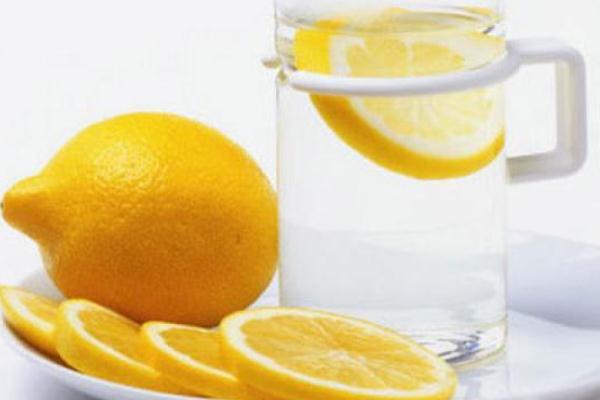 檸檬水有什么危害 檸檬水有多少熱量 檸檬水有什么危害 檸檬水有多少熱量