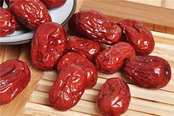 紅棗補(bǔ)血效果好嗎 紅棗和什么一起煮補(bǔ)血補(bǔ)氣 紅棗補(bǔ)血效果好嗎 紅棗和什么一起煮補(bǔ)血補(bǔ)氣