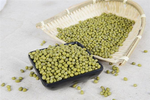 綠豆適合寶寶吃嗎 綠豆多大寶寶可以吃 綠豆適合寶寶吃嗎 綠豆多大寶寶可以吃