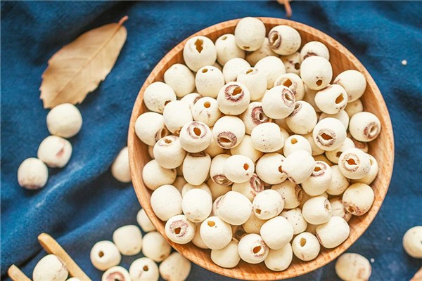蓮子新鮮的好還是干的好 蓮子怎么變成干蓮子 蓮子新鮮的好還是干的好 蓮子怎么變成干蓮子