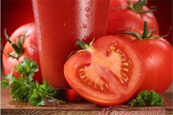 西紅柿可以空腹吃嗎 西紅柿對(duì)胃病有好處嗎 西紅柿可以空腹吃嗎 西紅柿對(duì)胃病有好處嗎