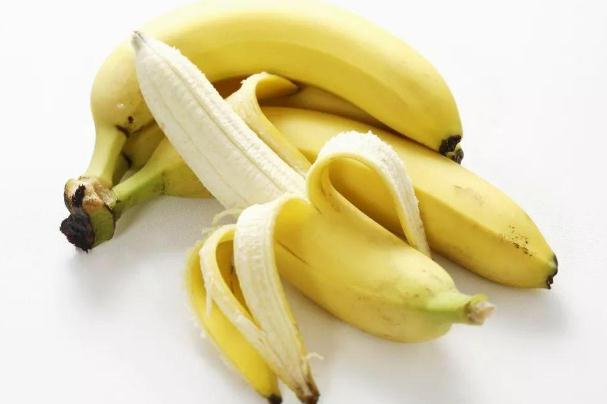 香蕉皮能去眼袋嗎 香蕉皮能去黑眼圈嗎 香蕉皮能去眼袋嗎 香蕉皮能去黑眼圈嗎