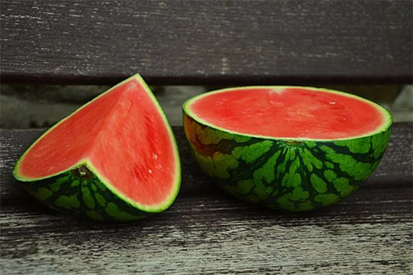 西瓜為什么苦 西瓜苦了可以吃嗎 西瓜為什么苦 西瓜苦了可以吃嗎