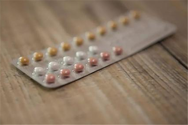 避孕藥對(duì)女性傷害有多大 避孕藥一年能吃幾次 避孕藥對(duì)女性傷害有多大 避孕藥一年能吃幾次