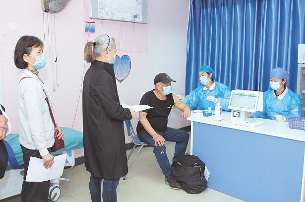 打新冠疫苗有什么不良反應 打新冠疫苗胳膊疼怎么回事 打新冠疫苗有什么不良反應 打新冠疫苗胳膊疼怎么回事