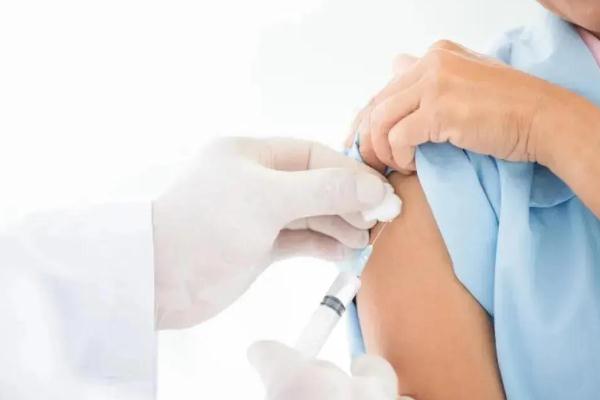 打新冠疫苗有什么不良反應 打新冠疫苗胳膊疼怎么回事 打新冠疫苗有什么不良反應 打新冠疫苗胳膊疼怎么回事