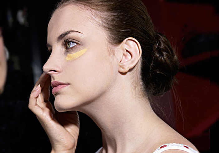 化妝對人身體有好處嗎 經(jīng)?；瘖y皮膚會變差嗎