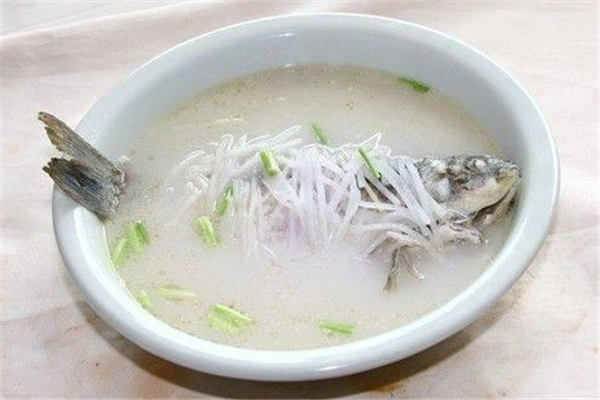 鯽魚湯下奶嗎 鯽魚湯怎么做下奶最快 鯽魚湯下奶嗎 鯽魚湯怎么做下奶最快