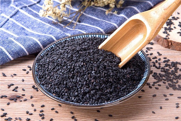 黑芝麻可以改善白發(fā)嗎 黑芝麻怎么吃治白頭發(fā) 黑芝麻可以改善白發(fā)嗎 黑芝麻怎么吃治白頭發(fā)