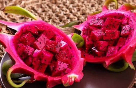 火龍果可以蒸著吃嗎 火龍果蒸著吃的功效 火龍果可以蒸著吃嗎 火龍果蒸著吃的功效