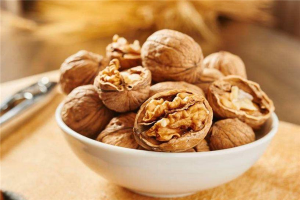 核桃脂肪含量高嗎 核桃減肥期間可以吃嗎 核桃脂肪含量高嗎 核桃減肥期間可以吃嗎