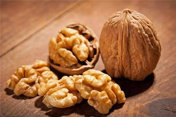核桃能補(bǔ)腦嗎 為什么吃核桃能補(bǔ)腦 核桃能補(bǔ)腦嗎 為什么吃核桃能補(bǔ)腦