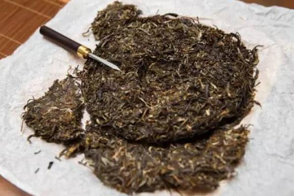 一餅茶葉可買一輛寶馬 “炒茶”亂象 一餅茶葉可買一輛寶馬 “炒茶”亂象