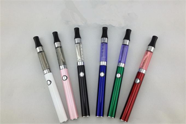 大學生吸網(wǎng)購電子煙入院 電子煙有什么危害 大學生吸網(wǎng)購電子煙入院 電子煙有什么危害