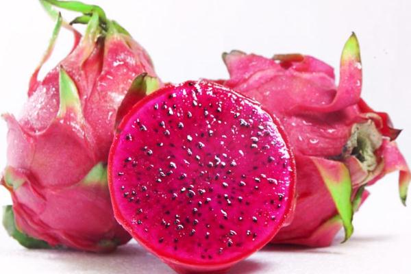 紅心火龍果有什么營養(yǎng)價值 吃紅心火龍果的好處 紅心火龍果有什么營養(yǎng)價值 吃紅心火龍果的好處