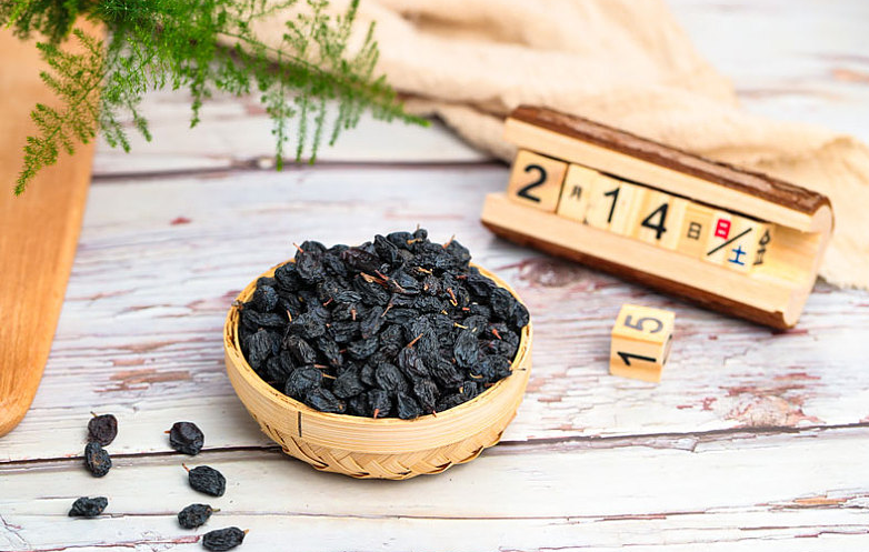 黑加侖葡萄干的功效與作用 黑加侖葡萄干補腎嗎 黑加侖葡萄干的功效與作用 黑加侖葡萄干補腎嗎