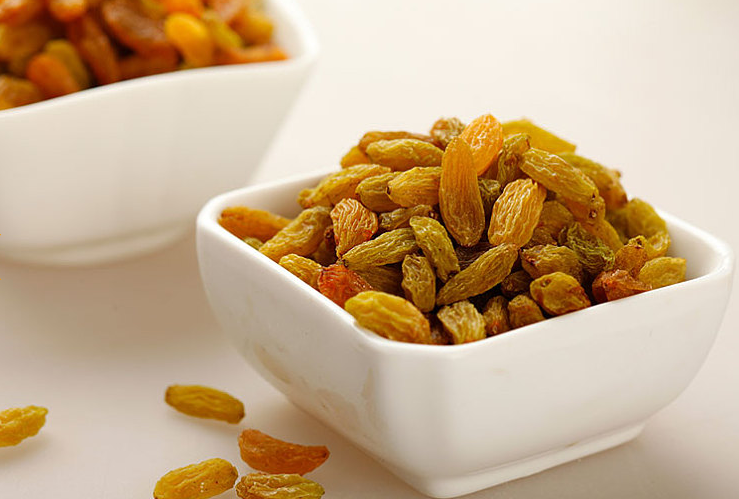 女性常吃葡萄干的好處 吃葡萄干減肥嗎 女性常吃葡萄干的好處 吃葡萄干減肥嗎