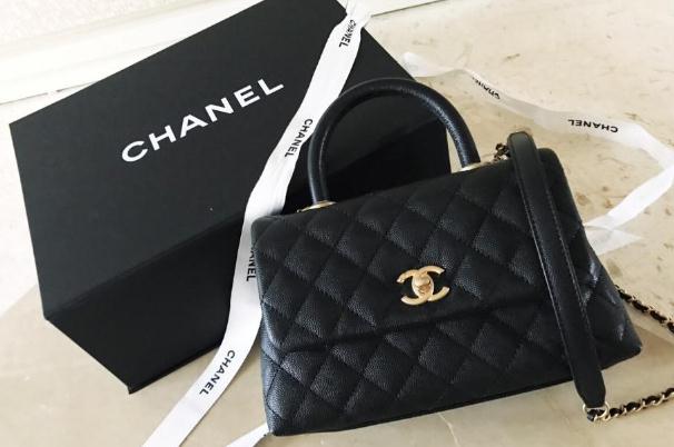 香奈兒包包的標(biāo)志是什么樣子的 香奈兒包包的皮質(zhì)是什么 香奈兒包包的標(biāo)志是什么樣子的 香奈兒包包的皮質(zhì)是什么