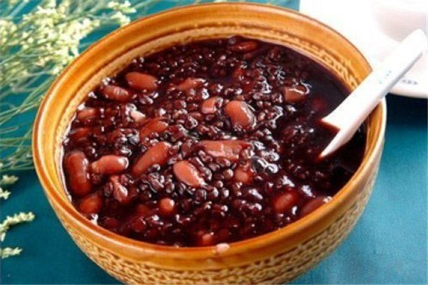 粥和米飯哪個(gè)容易胖 粥減肥可以吃嗎 粥和米飯哪個(gè)容易胖 粥減肥可以吃嗎