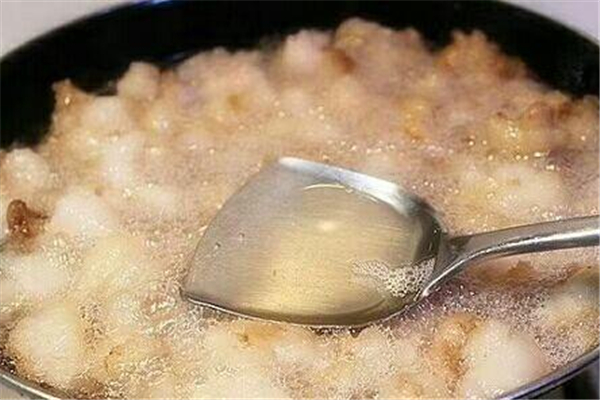 豬油保質(zhì)期多久 豬油怎么存放不變質(zhì)不變味 豬油保質(zhì)期多久 豬油怎么存放不變質(zhì)不變味