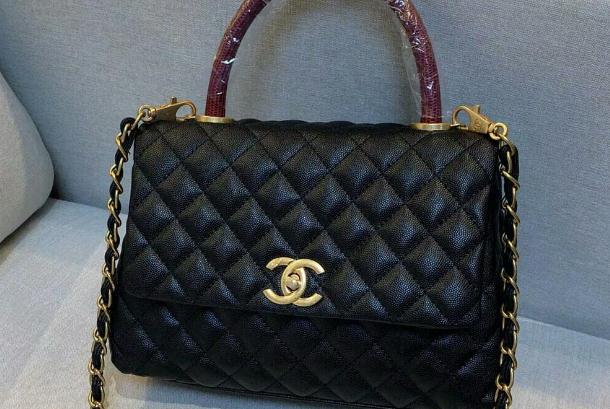 香奈兒包包有線頭正常嗎 香奈兒包包有幾個系列 香奈兒包包有線頭正常嗎 香奈兒包包有幾個系列