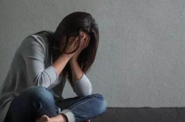 產(chǎn)后抑郁的表現(xiàn)有哪些癥狀 產(chǎn)后抑郁怎么治愈 產(chǎn)后抑郁的表現(xiàn)有哪些癥狀 產(chǎn)后抑郁怎么治愈