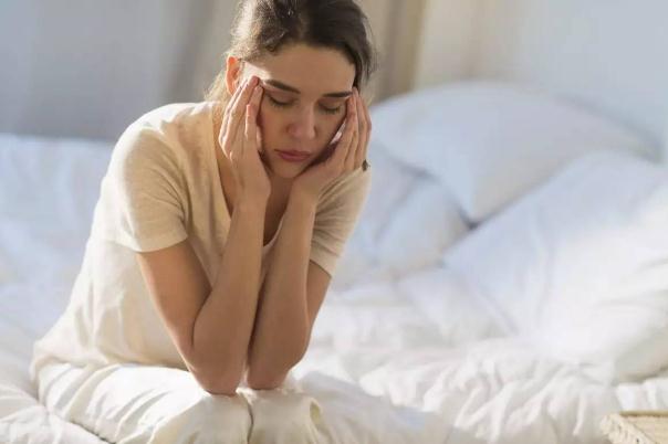 產(chǎn)后抑郁的最初現(xiàn)象 產(chǎn)后抑郁的概率有多大 產(chǎn)后抑郁的最初現(xiàn)象 產(chǎn)后抑郁的概率有多大