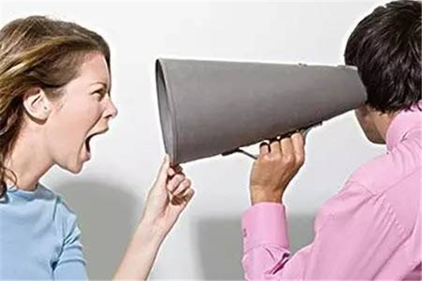 戀愛(ài)冷暴力的危害 戀愛(ài)冷暴力怎么解決 戀愛(ài)冷暴力的危害 戀愛(ài)冷暴力怎么解決