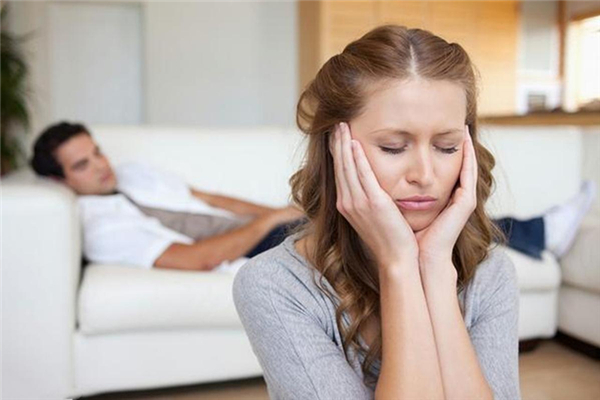 戀愛(ài)冷暴力的危害 戀愛(ài)冷暴力怎么解決 戀愛(ài)冷暴力的危害 戀愛(ài)冷暴力怎么解決