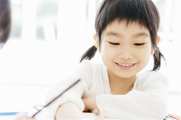 兒童幾歲說話正常 兒童不說話怎么回事 兒童幾歲說話正常 兒童不說話怎么回事