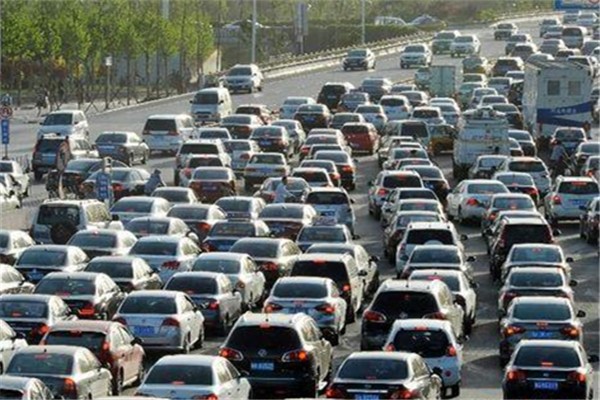 “五一”假期出行高峰即將來(lái)臨 五一出門(mén)注意事項(xiàng) “五一”假期出行高峰即將來(lái)臨 五一出門(mén)注意事項(xiàng)