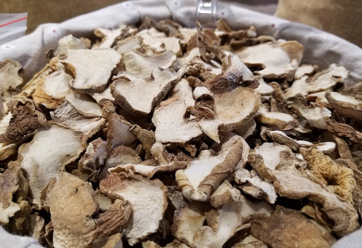 黃精對(duì)女人的功效與作用 女人可以吃黃精嗎 黃精對(duì)女人的功效與作用 女人可以吃黃精嗎